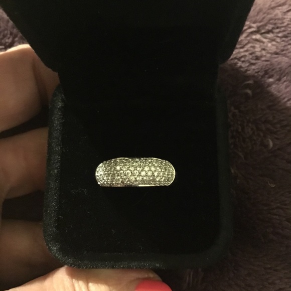 Vintage Solid 14Kt White gold 6 Row Natural Pave Diamonds Band Ring, 8 - Picture 3 of 15